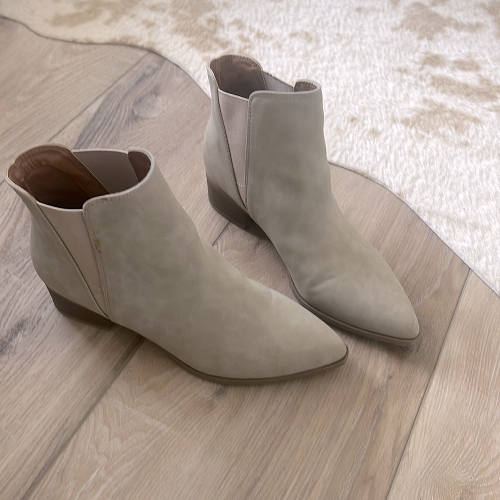 Indigo pointed ankle pull on booties